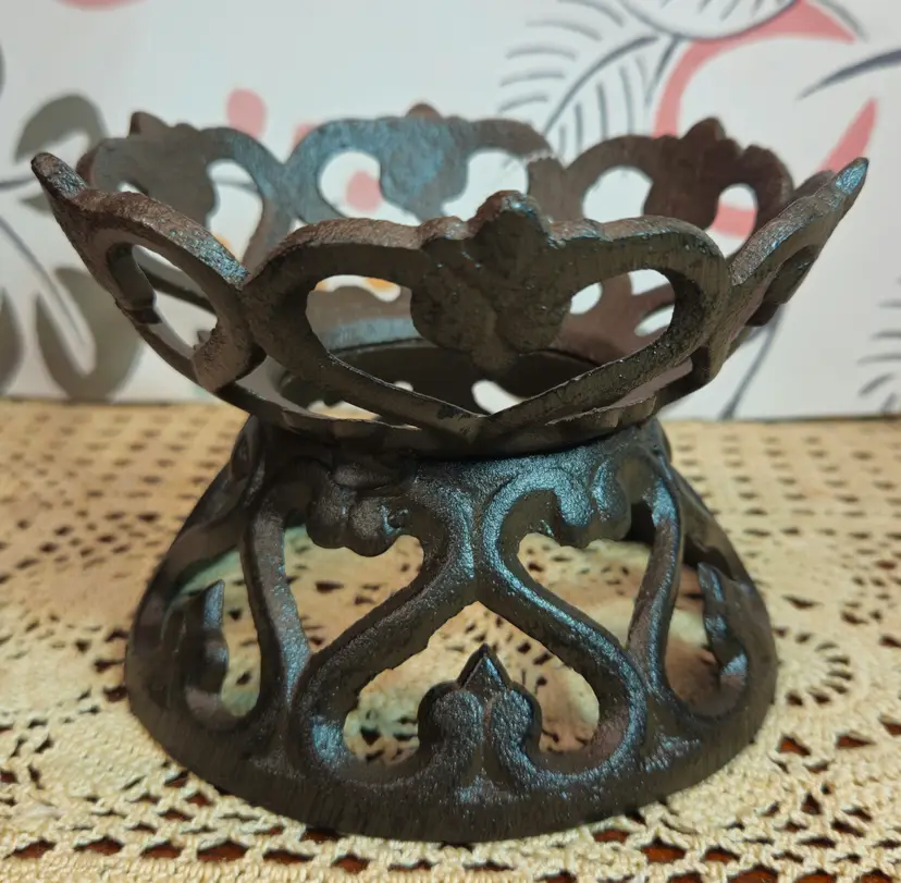 NWT Wrought Metal Console Bowl Stand Holder Scroll Design