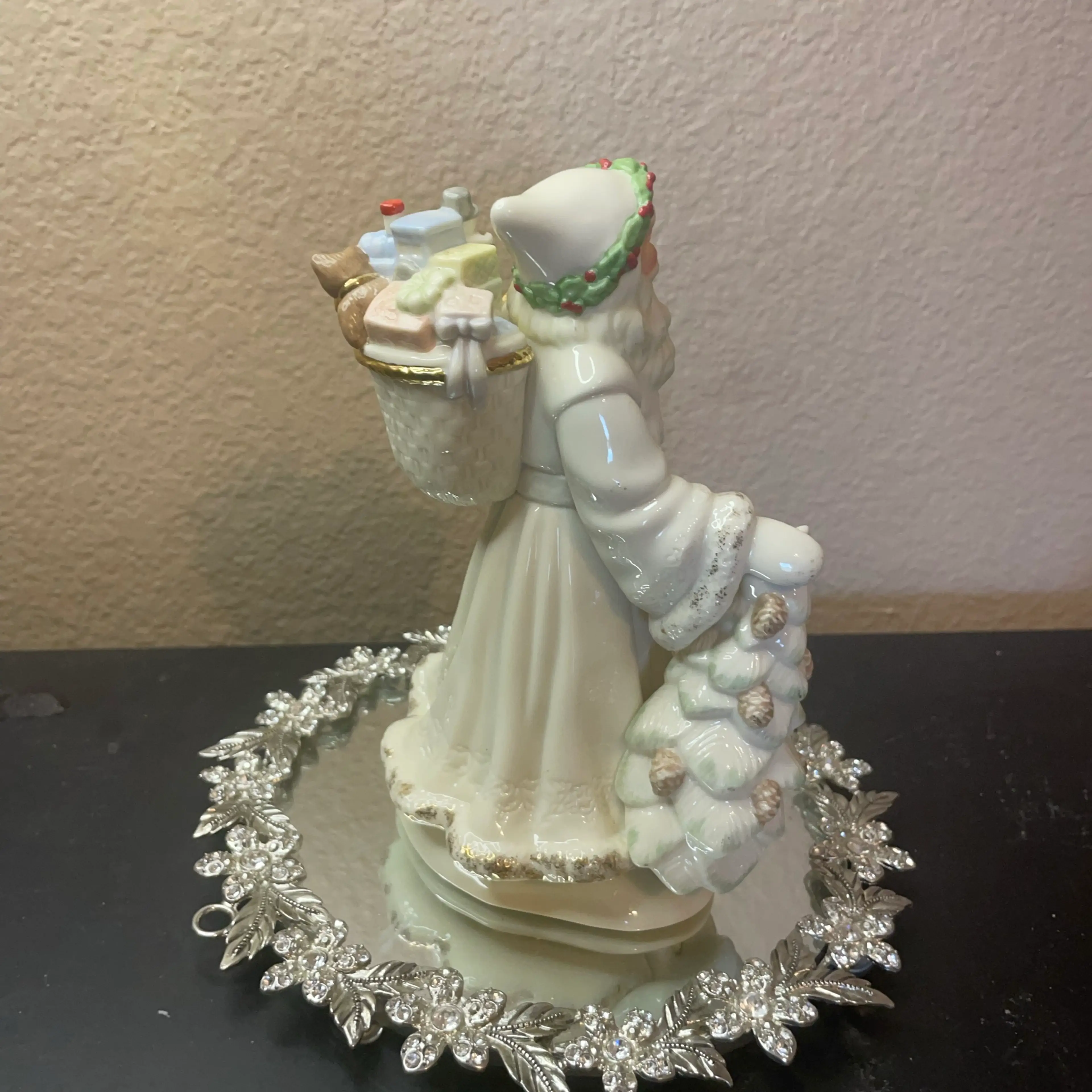 Image 4 of 7