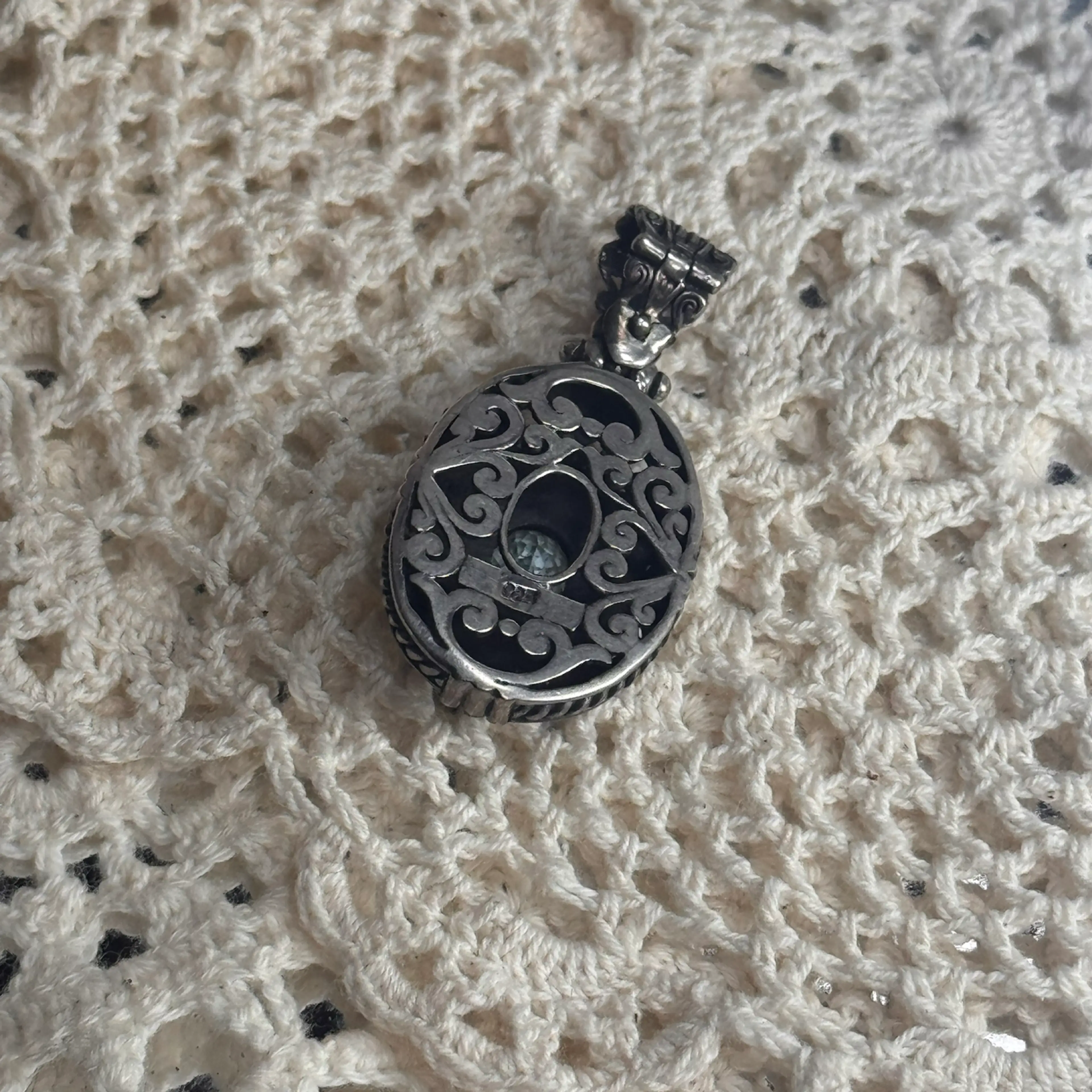 Image 2 of 2