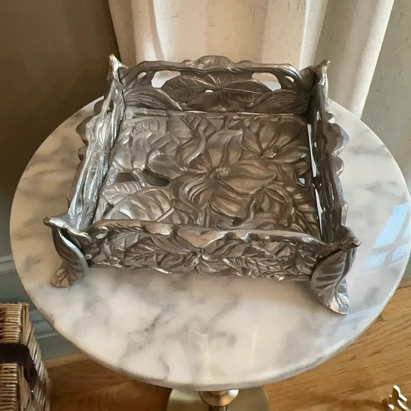 🔔 Vintage Arthur Court 2006 Magnolia Luncheon Napkin Holder