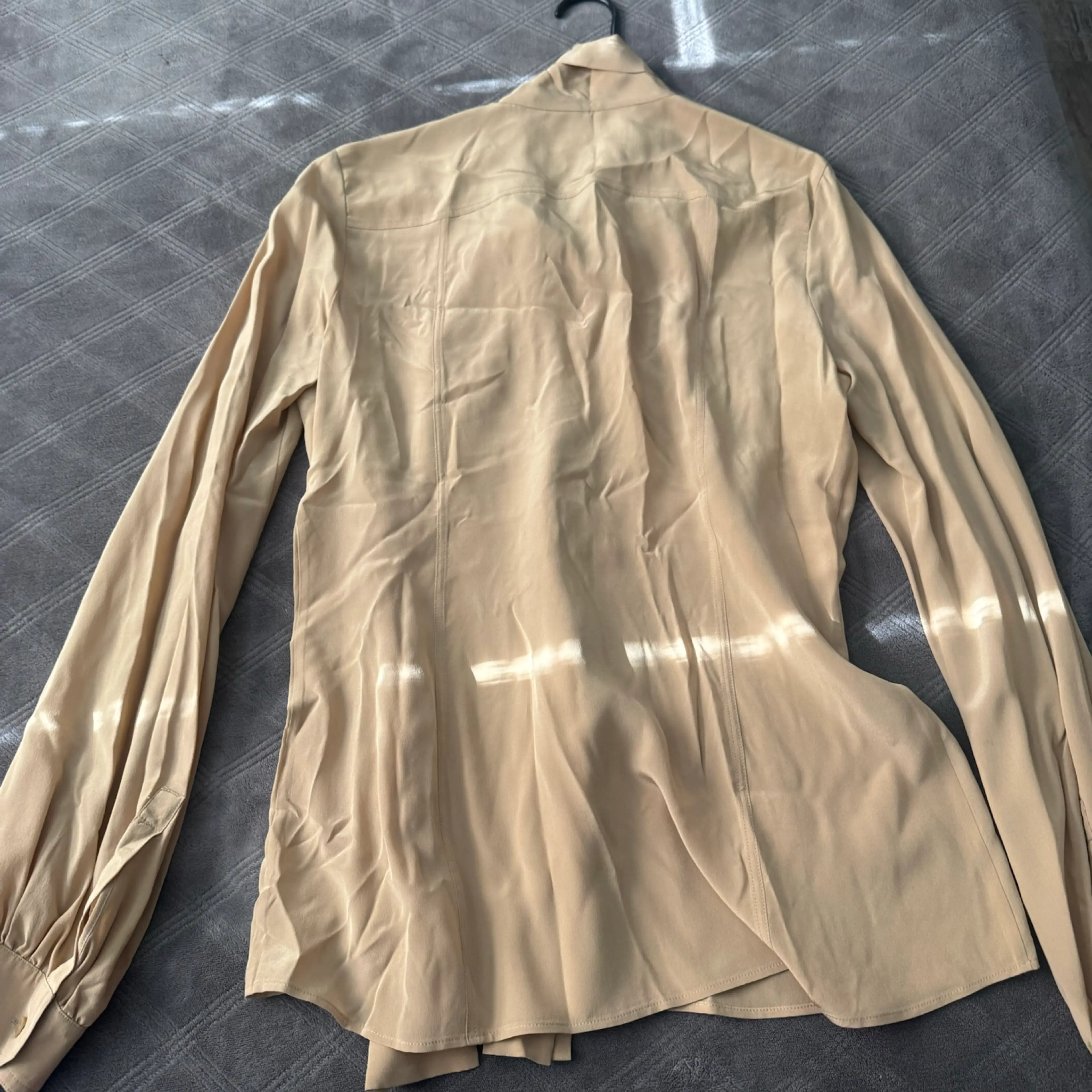 Image 2 of 12