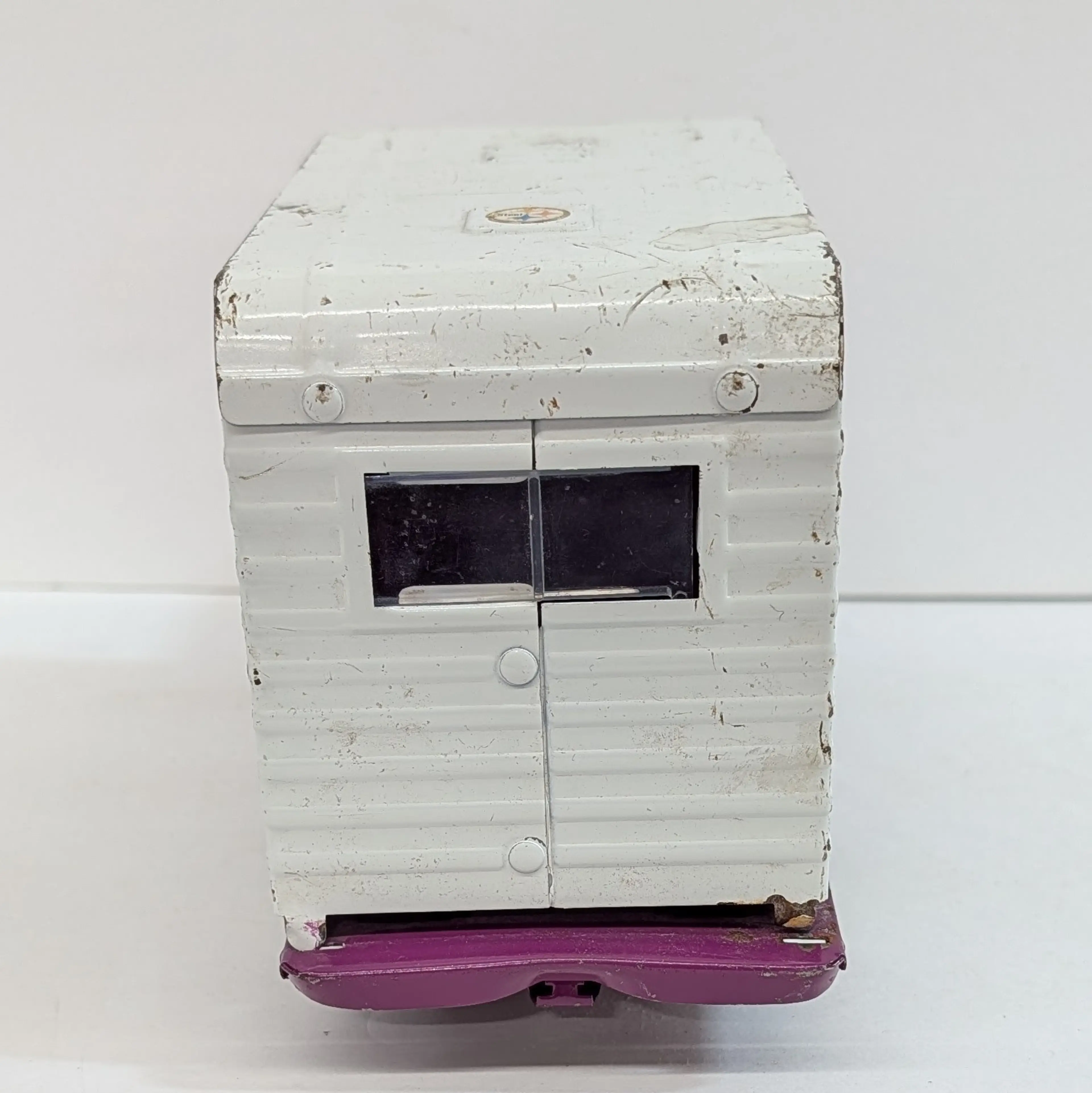 Image 4 of 7