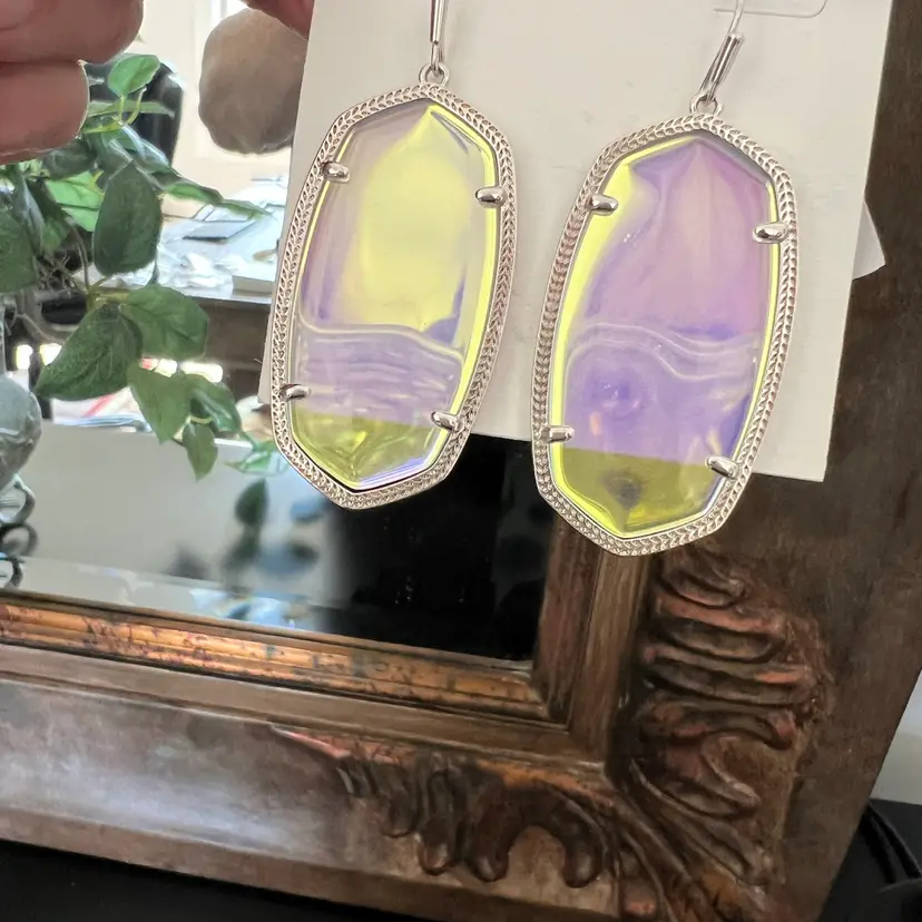 Kendra Scott Danielle Earrings Dichronic Watercolor Rhodium Finish PURPLE NWT