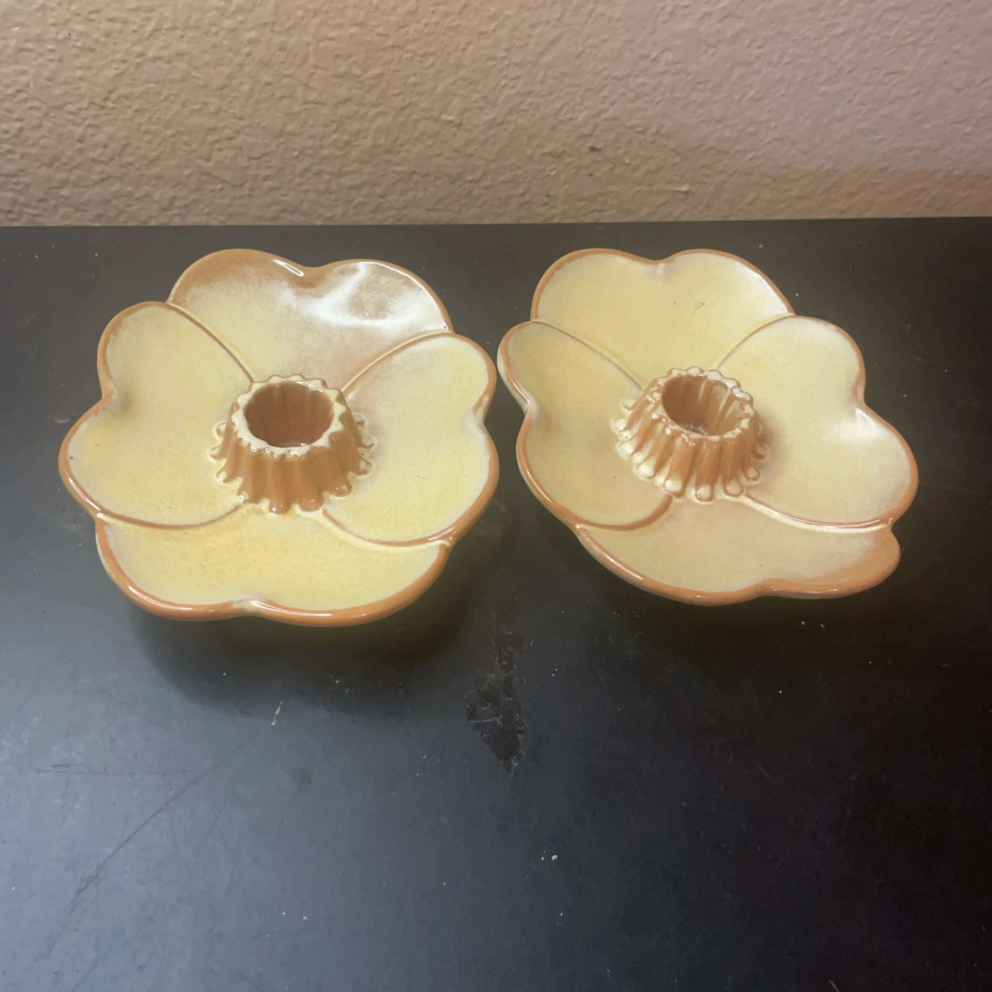 Image 2 of 6