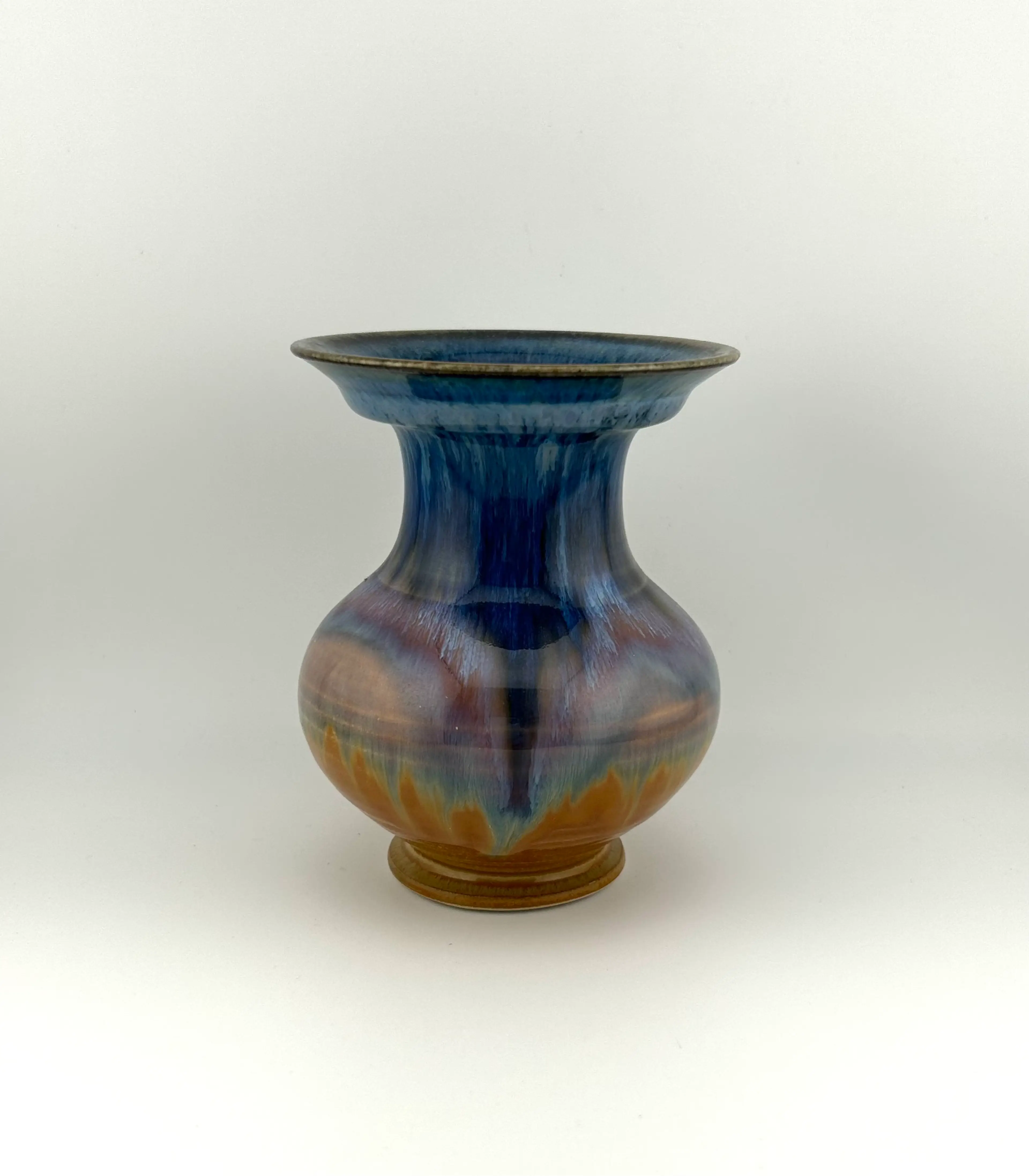Image 2 of 8
