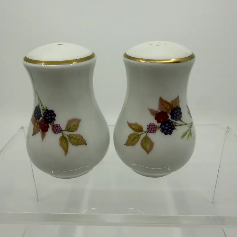 Vintage Royal Worcester Evesham Gold Porcelain Salt And Pepper Shakers England
