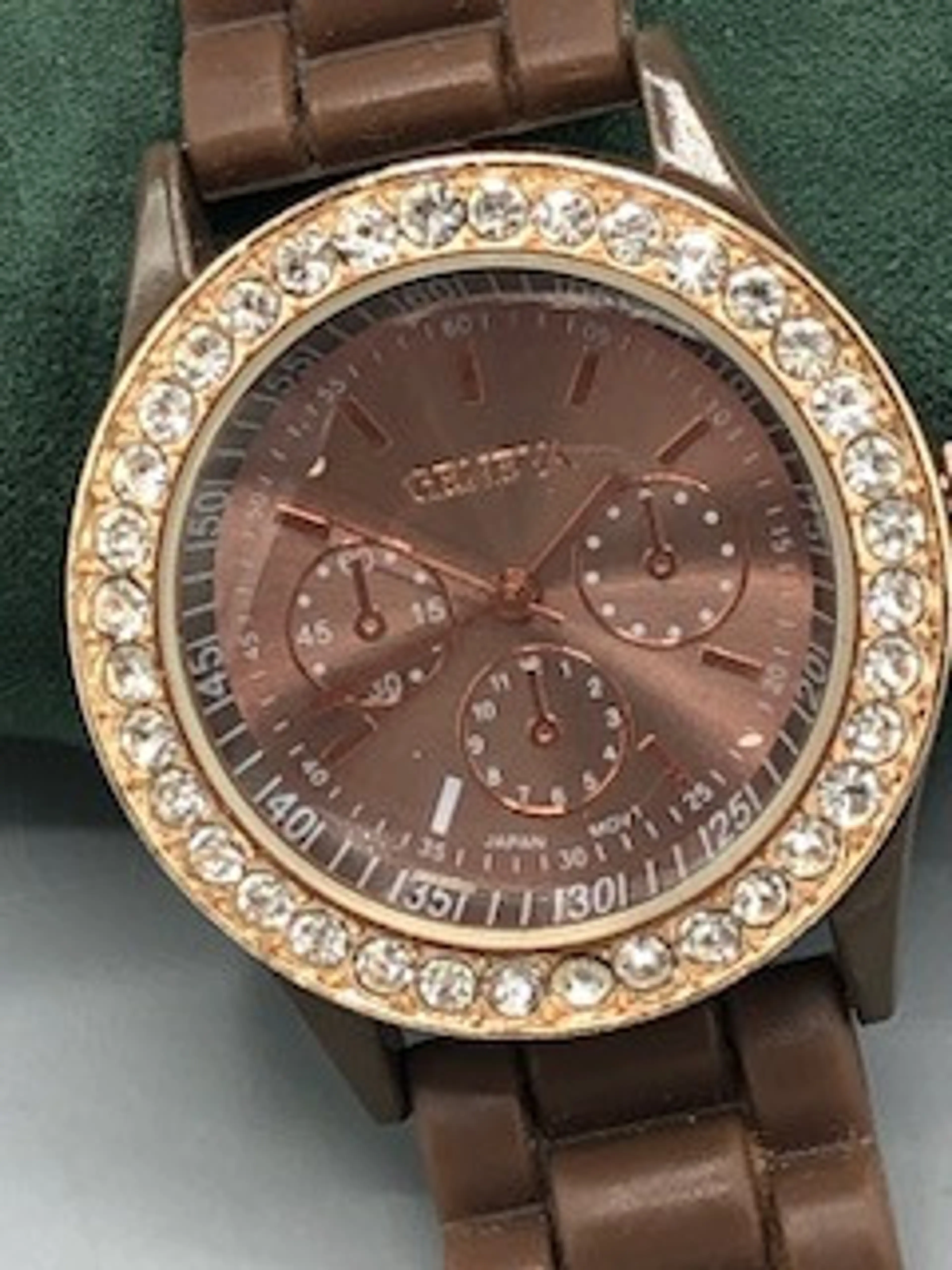Image 2 of 2