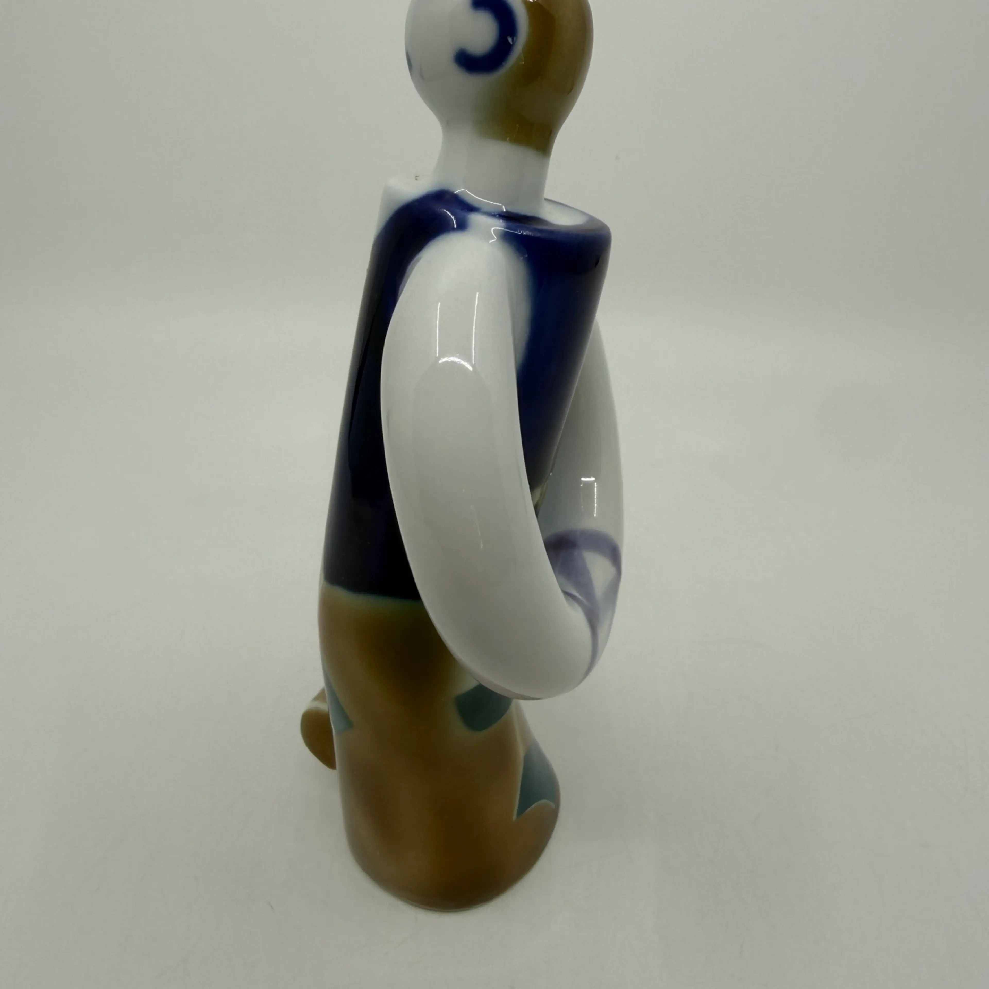 Image 2 of 7