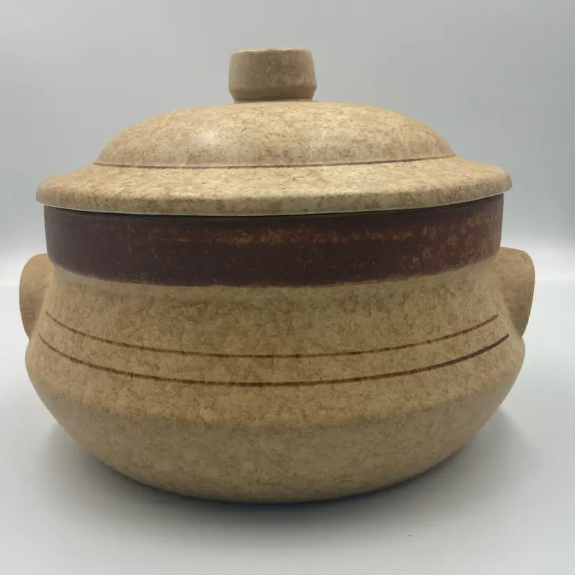 Vintage Pottery Craft 2 Qt Covered Casserole Crock