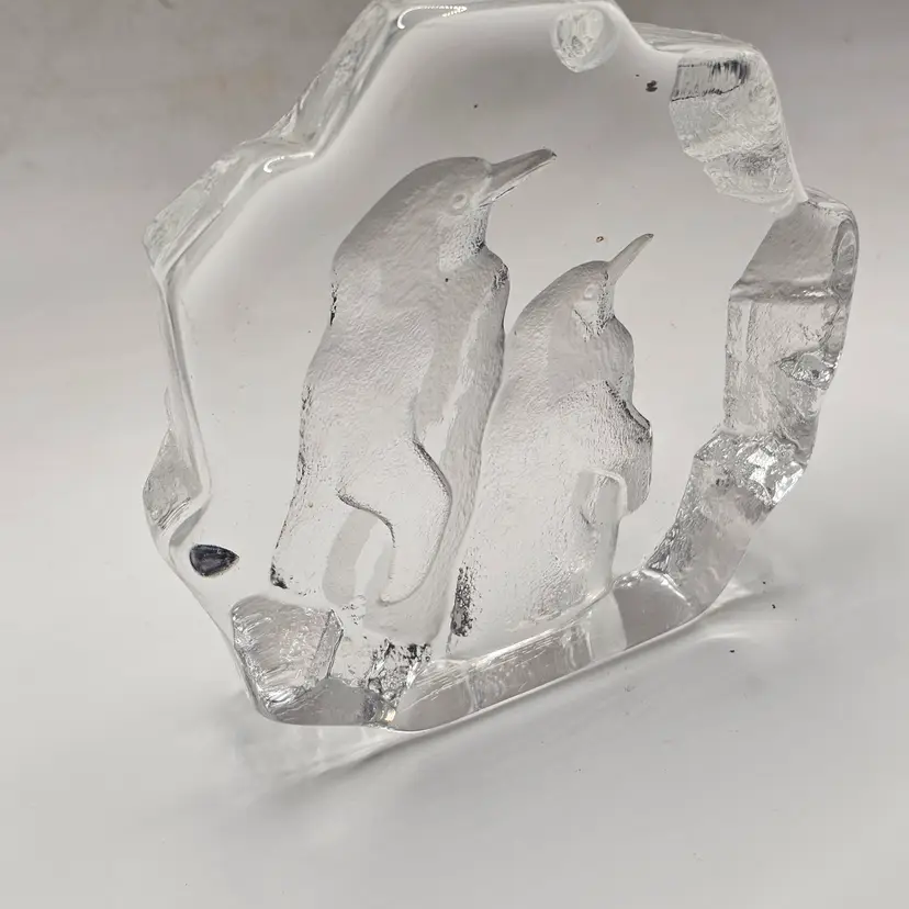 Mats Jonasson Sweden Signed Vintage Glass Penguin Sculpture