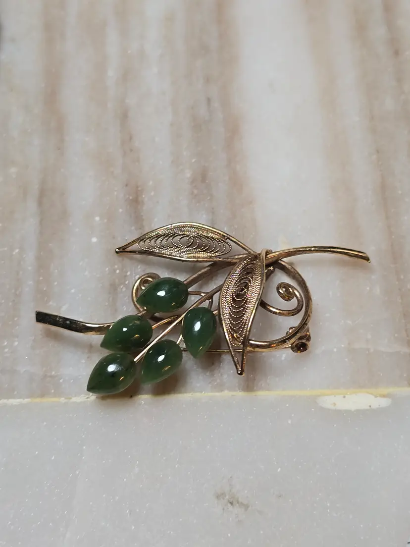 Vintage Gold Tone Filigree Jade Floral Brooch