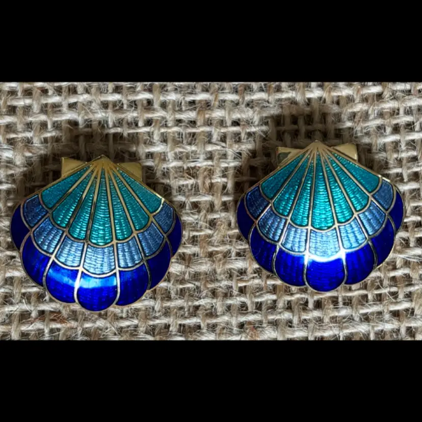 Vintage Blue Teal Cloisonne Clam Shell Earrings Beach Coastal Grandma