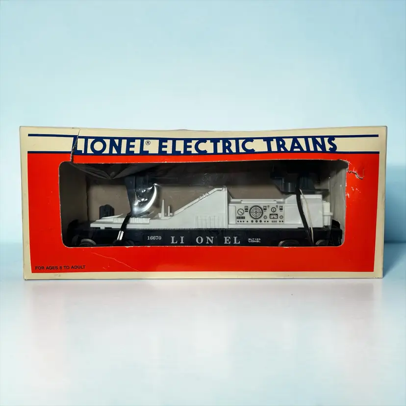 1992 USA Lionel Operating TV Flat Car + Workman Figures 6-16670