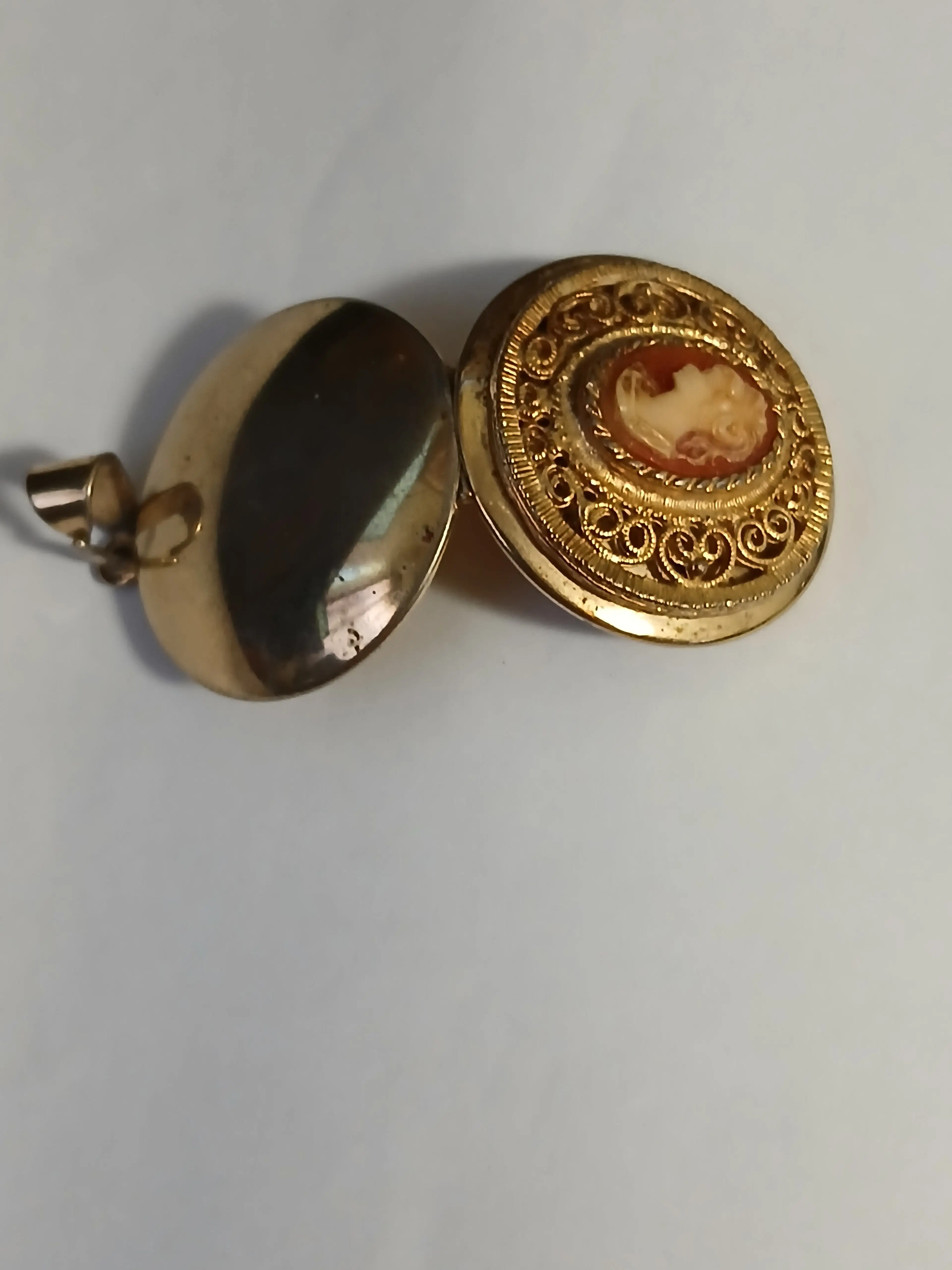 Image 3 of 6