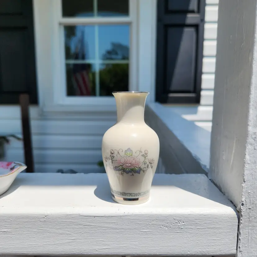 Lenox Charleston Mini Vase 3 1/2"