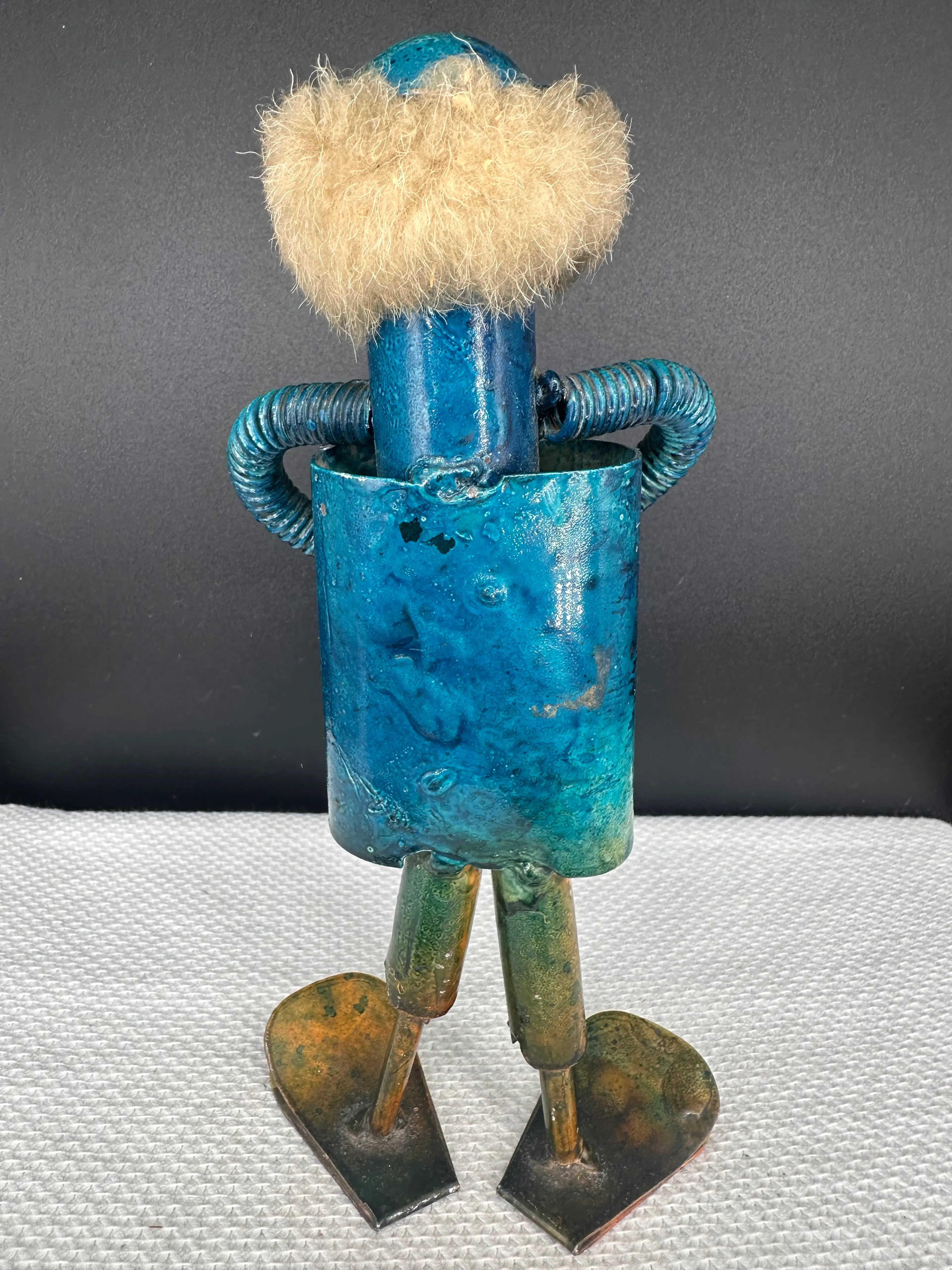 Image 2 of 6