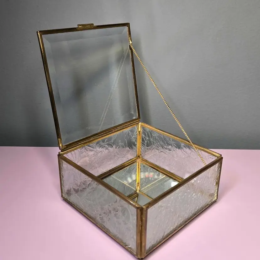 Vintage Brass Glass Jewelry Box Mirrored Base Trinket Box Gold Tone Beveled Lid Keepsake Display Case Vanity Storage