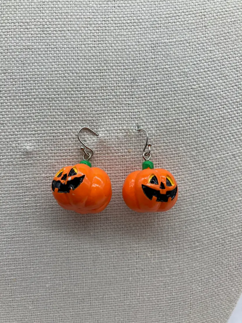 orange Jack-o'-lantern pumpkin dangle earrings