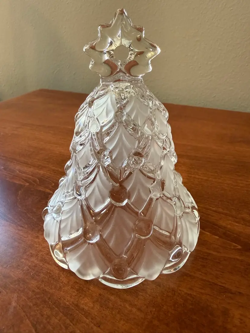 ☀️ 6” H x 4-1/2” W Vintage Mikasa Crystal Bell