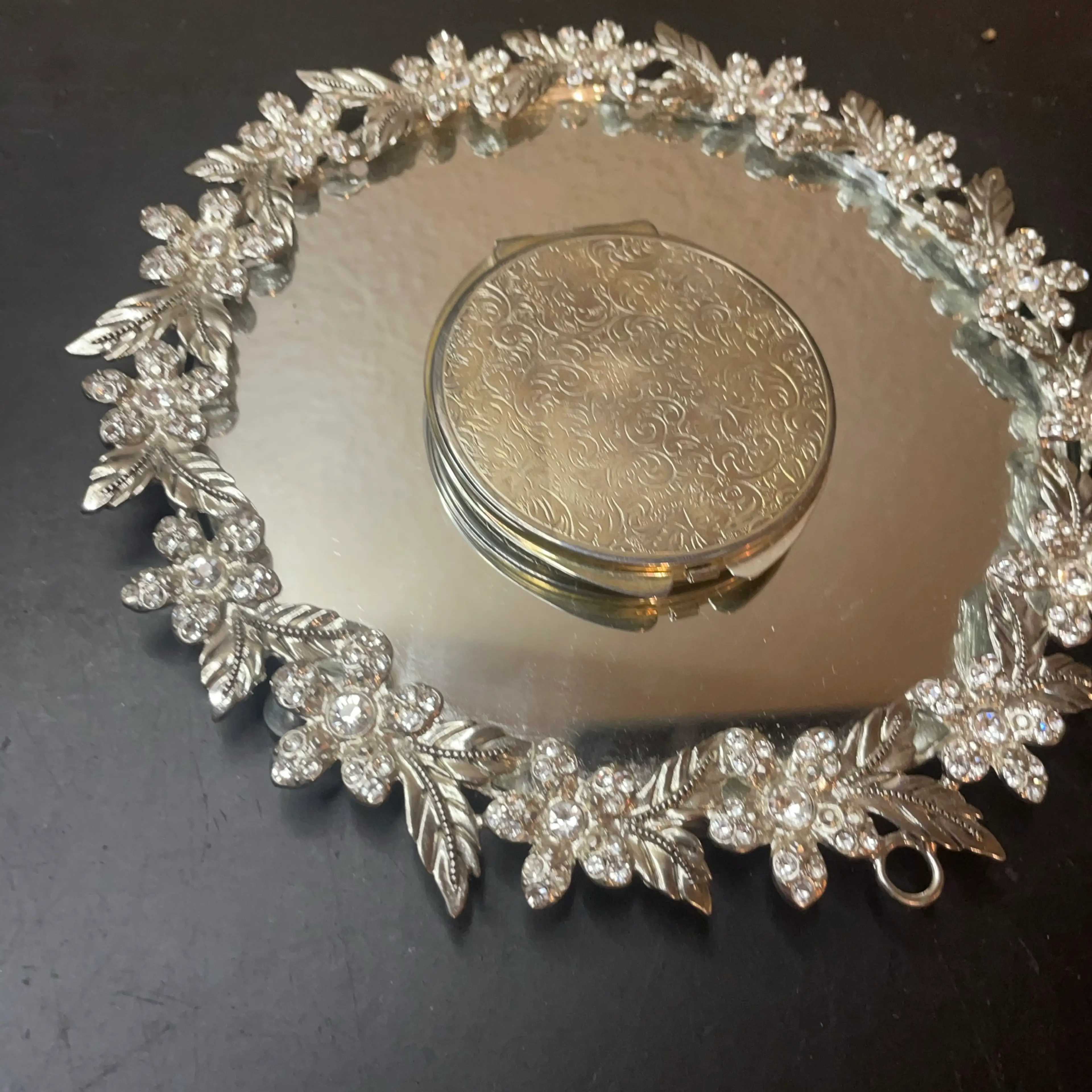 Image 3 of 4