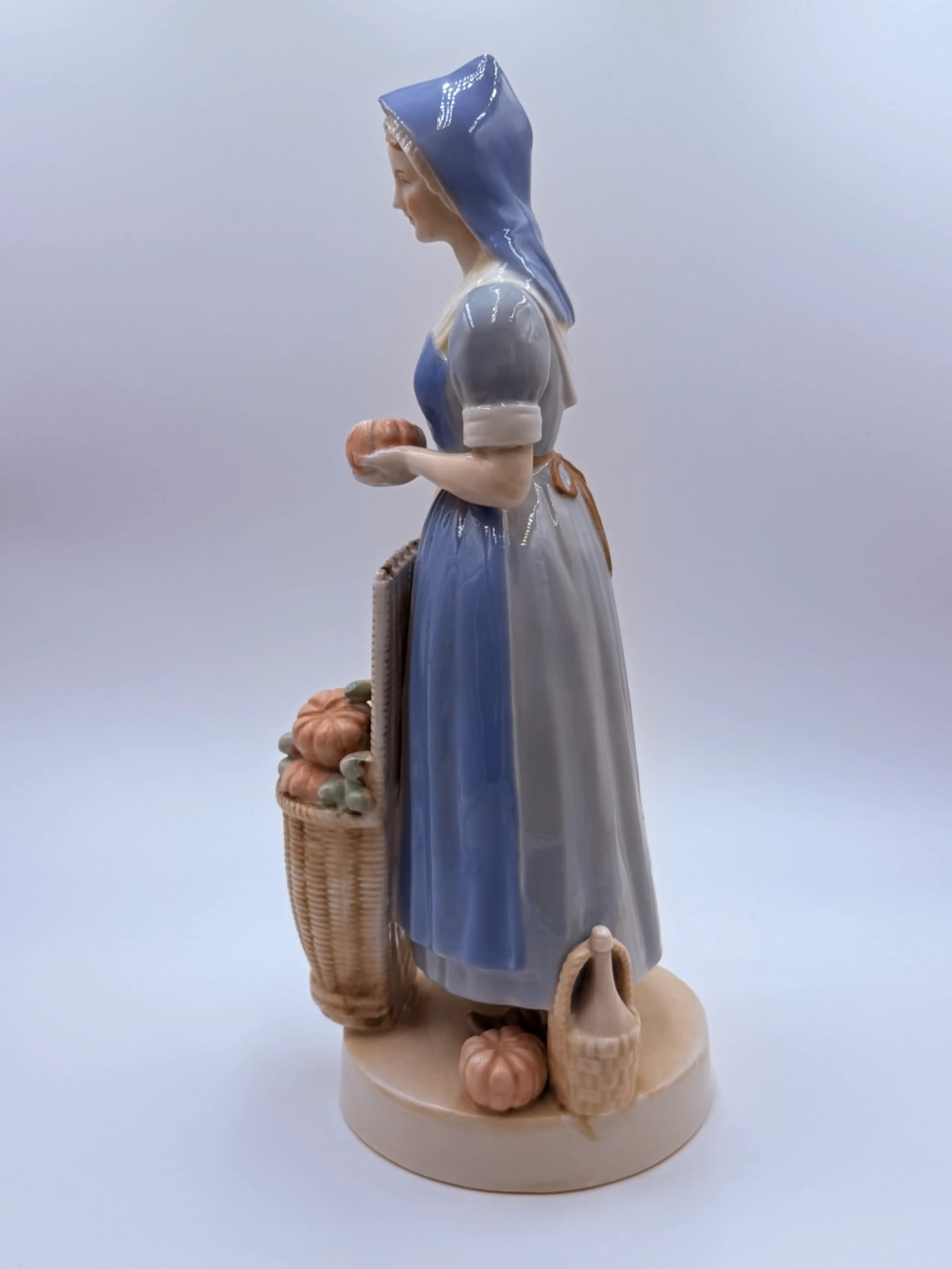 Image 2 of 6