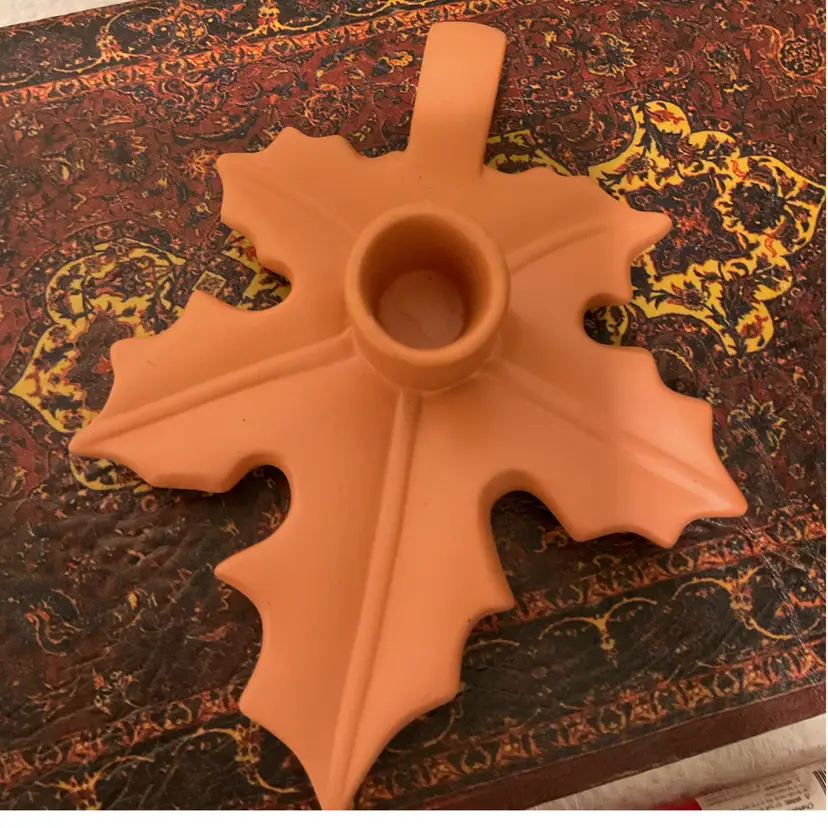 🚶🏻‍♀️🪾Vintage Terracotta-colored Ceramic Maple Leaf Candle Holder