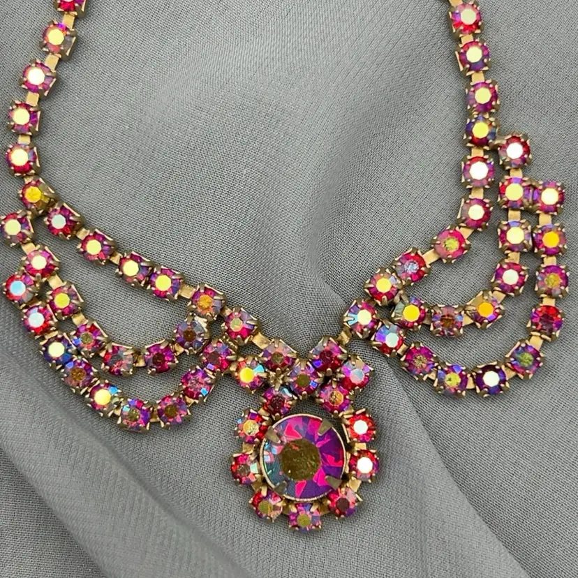 #01 1950s–60s Vintage AB Rhinestone Swag Necklace 14–17” Gold Tone
