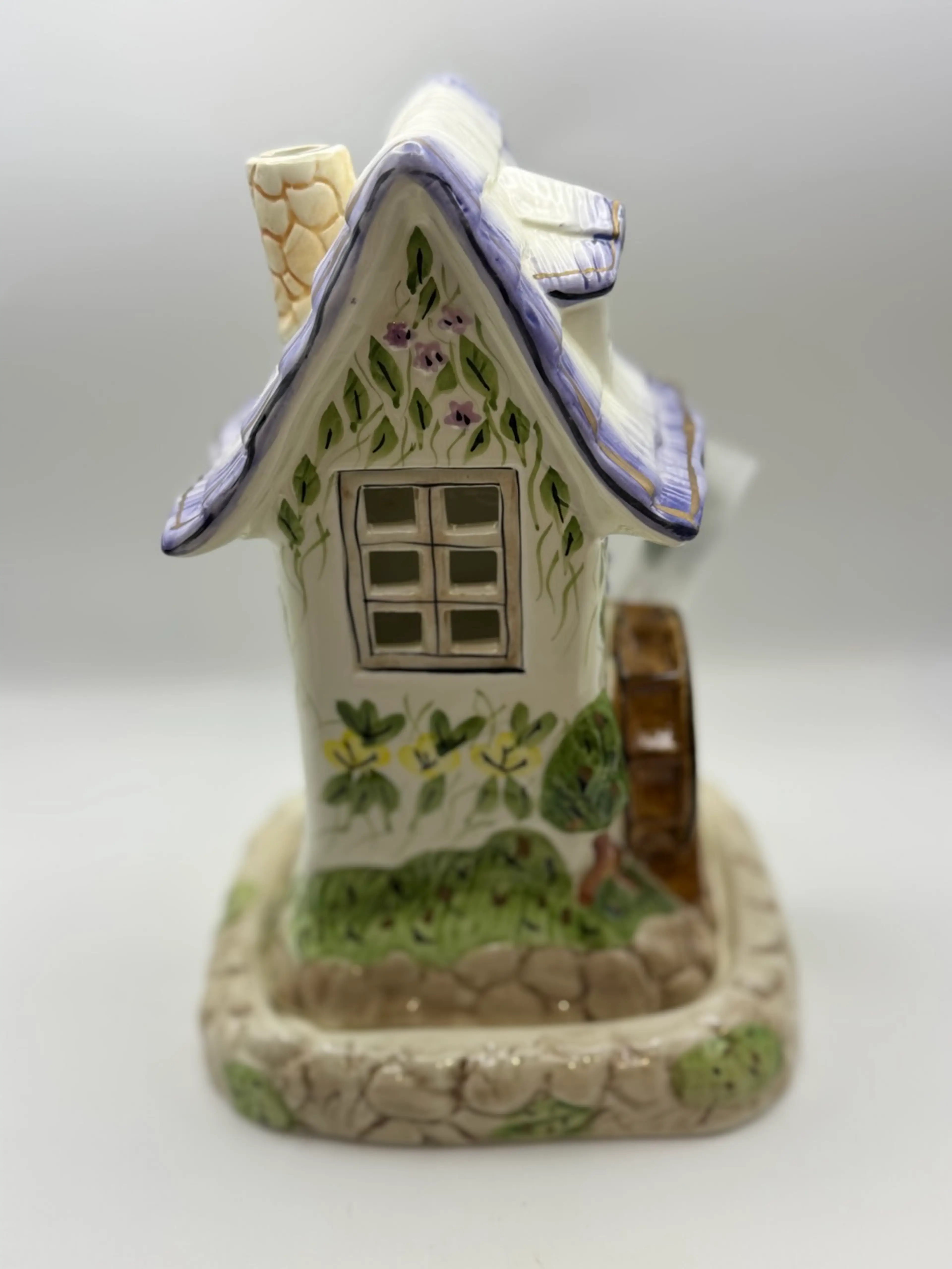 Image 3 of 8