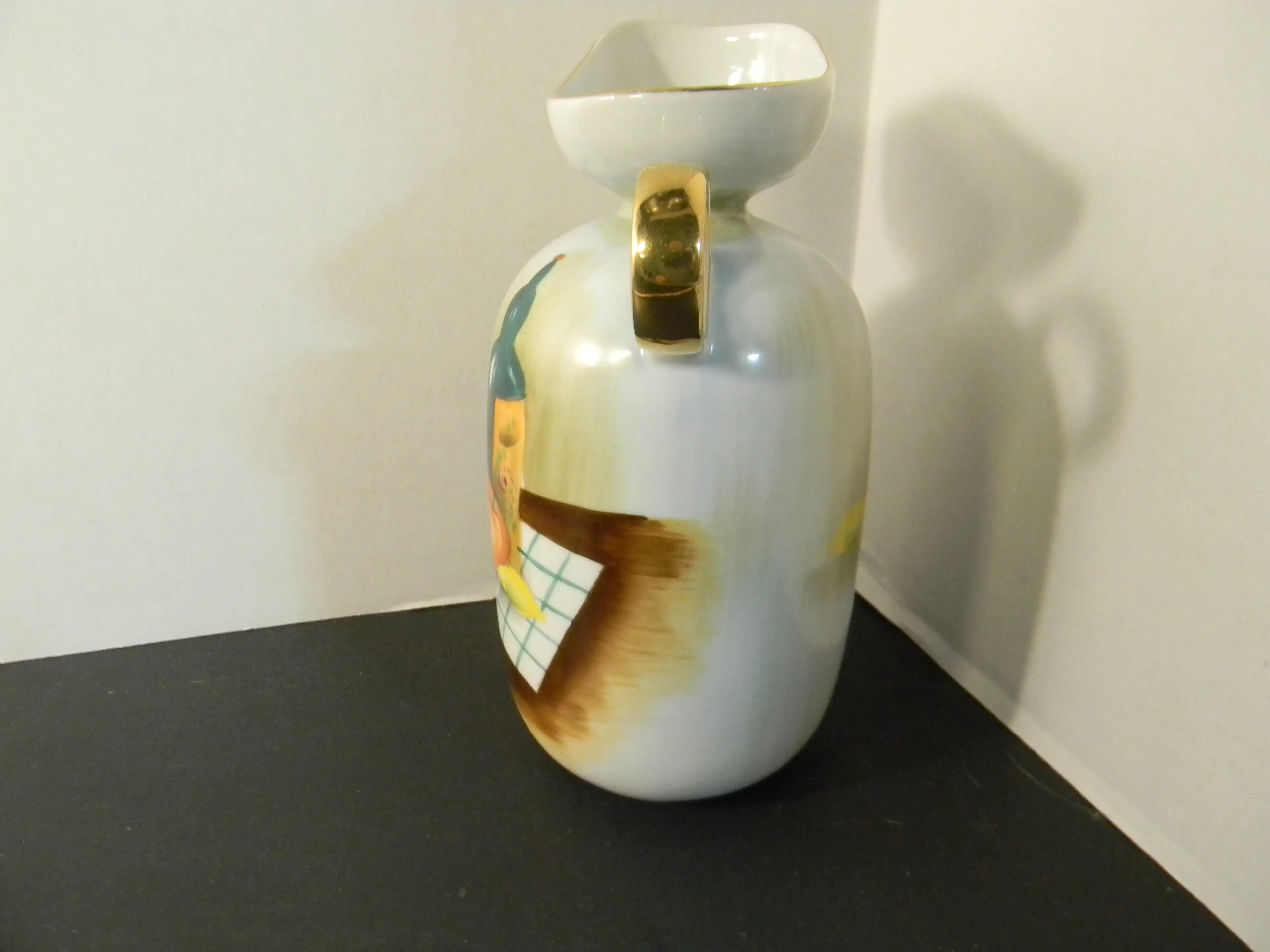 Image 2 of 8