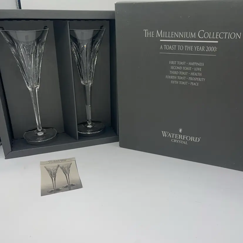 WATERFORD Millennium 2 LOVE TOASTING CHAMPAGNE FLUTES Glasses Hearts IN BOX