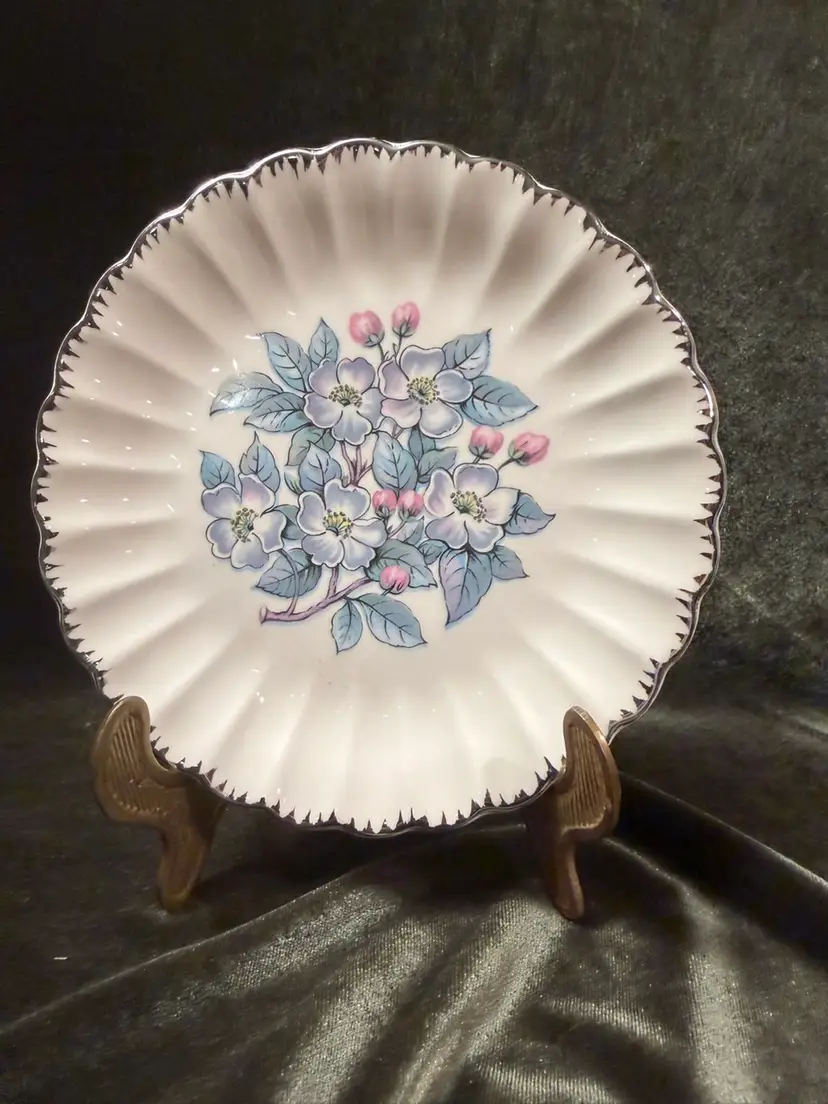 Vintage American Limoges "Grey Blossom" Plate – Scalloped Fluted Rim, Platinum Trim