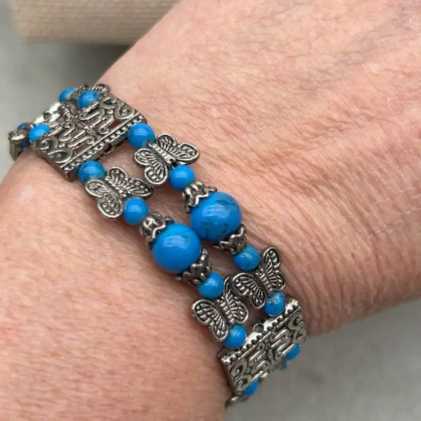 Turquoise Blue Acrylic Bead Butterfly Bracelet Silver Tone Adjustable 6–7”