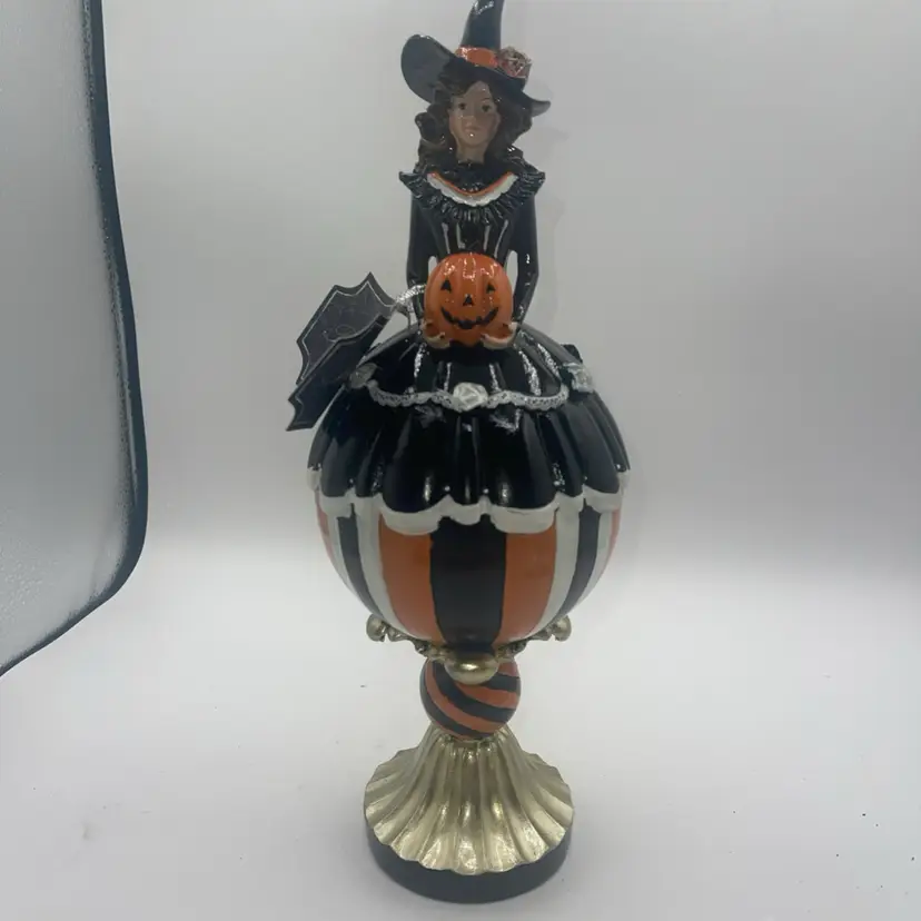 Bella Lux Witch on Pumpkin Jack O Lantern Black Dress White Rosebuds 14” NWT