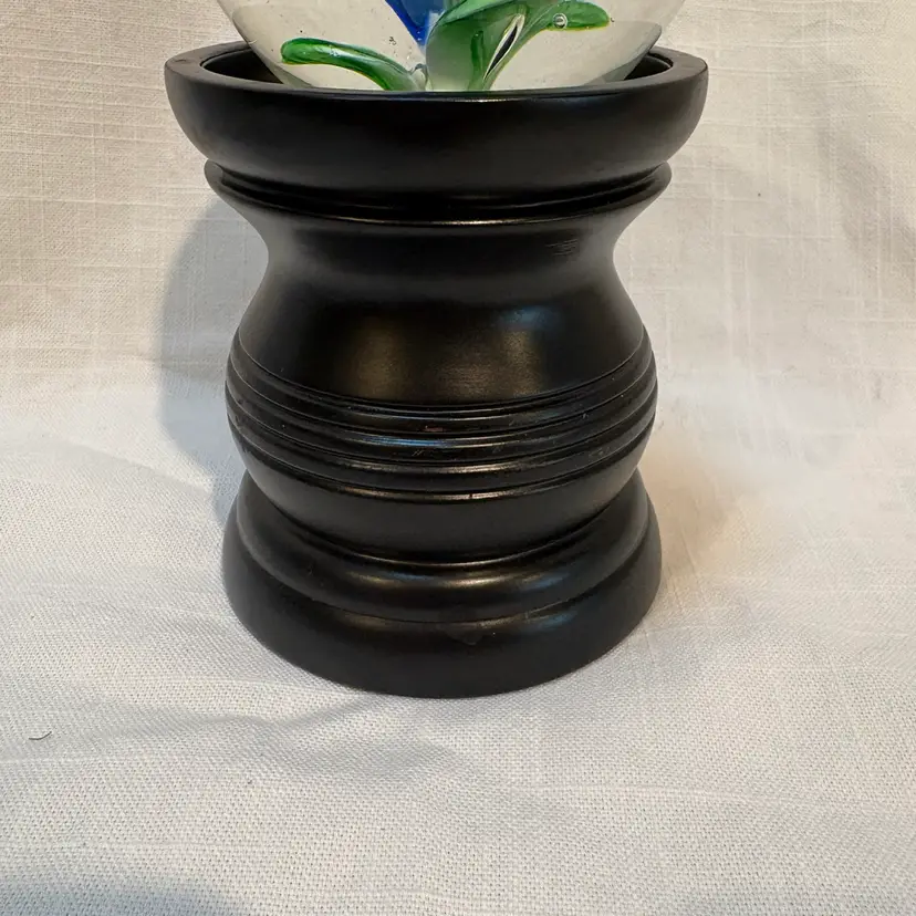 Wood paperweight stand