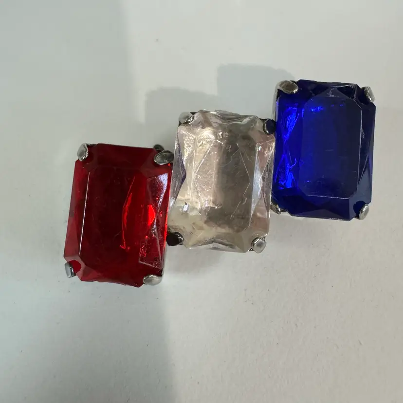 Red White Blue Unmarked Silver Tone Rhinestones Fantastique Plastique, Lightweight Brooch 1.5” X .75”