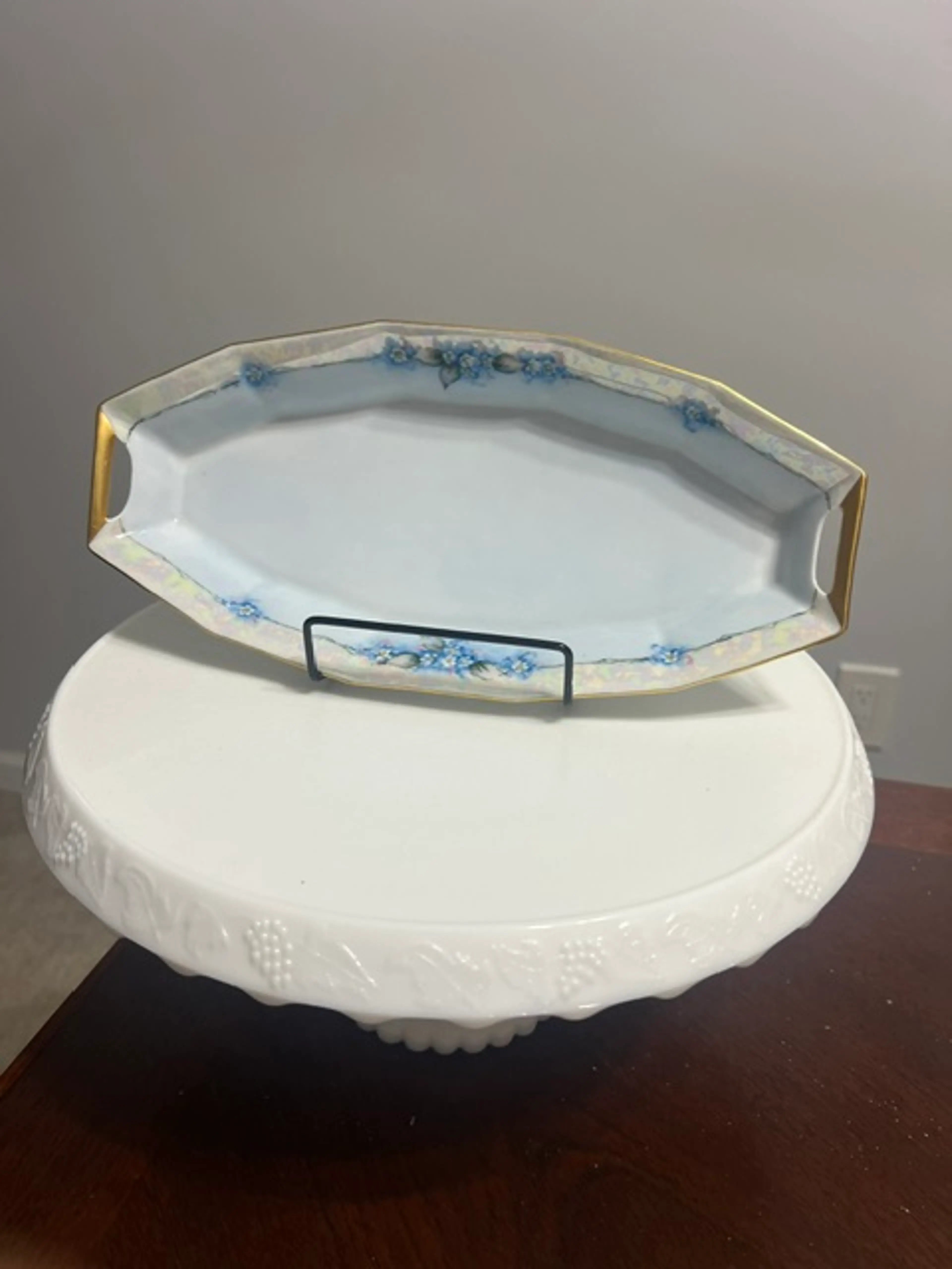 Image 1 of 5
