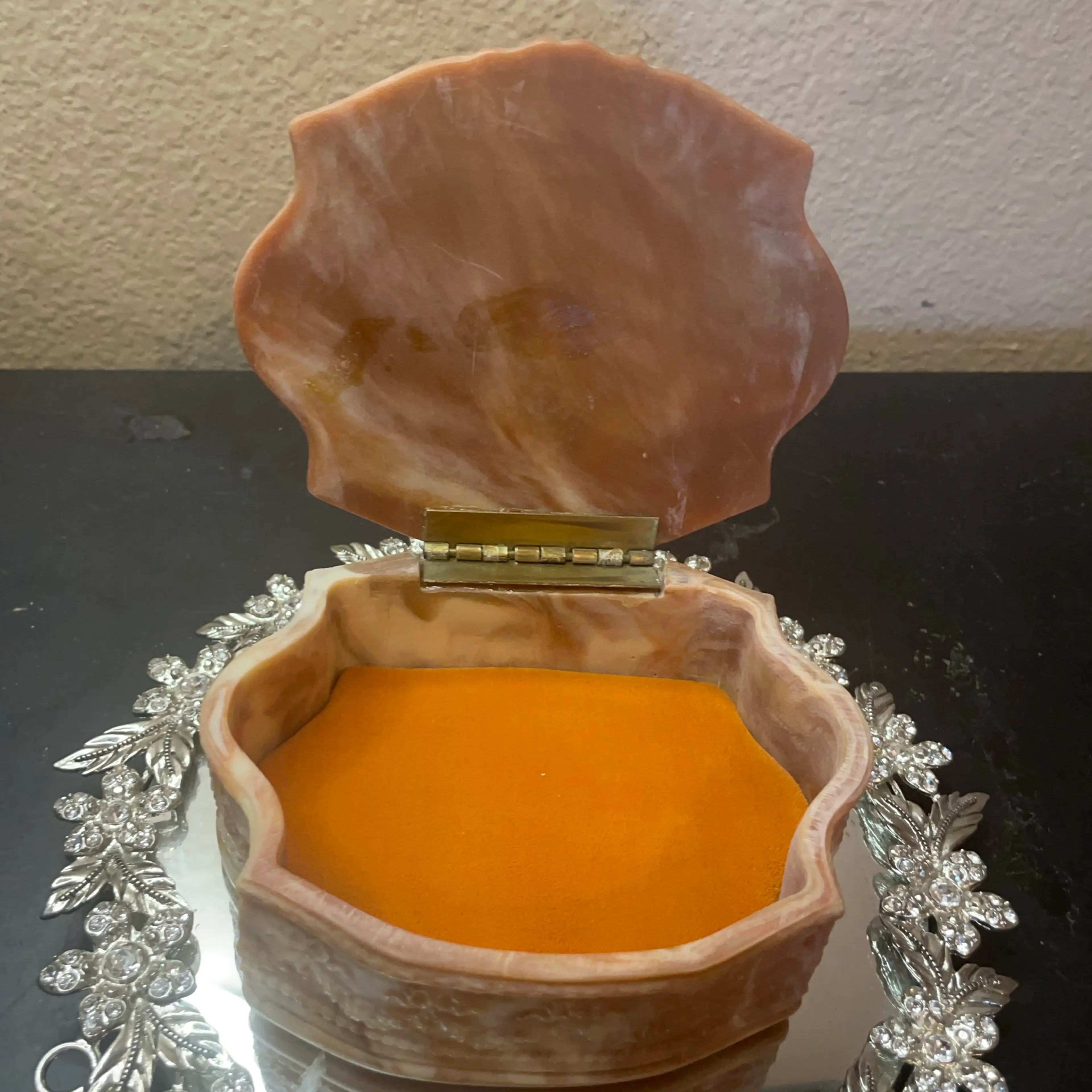 Image 3 of 6