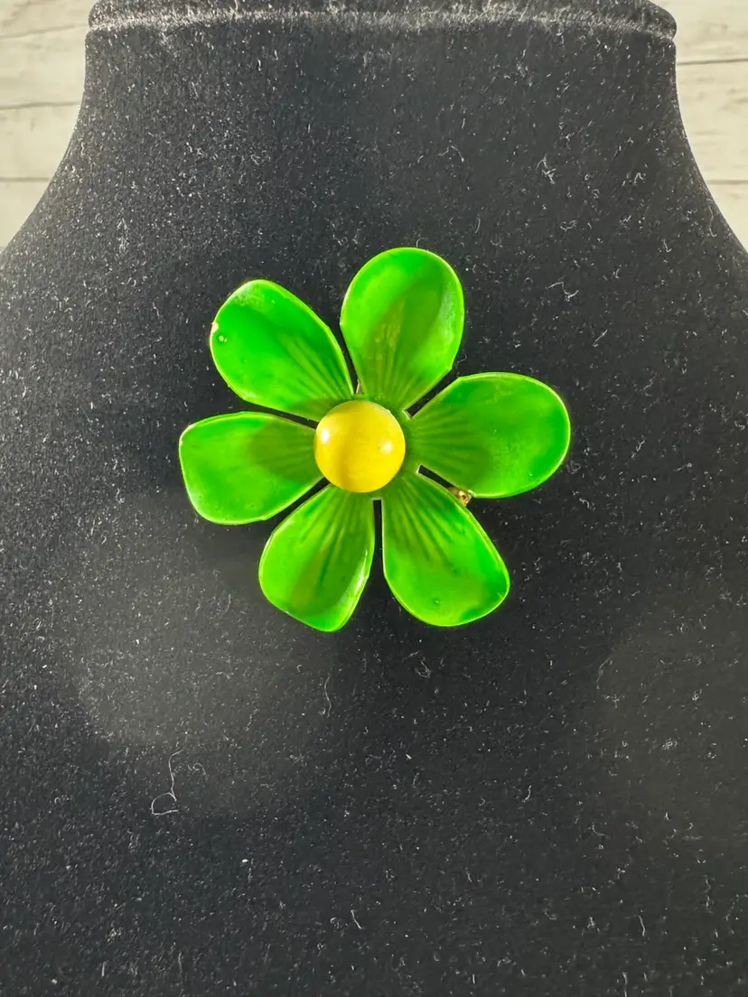 J9 - Green Enamel Brooch