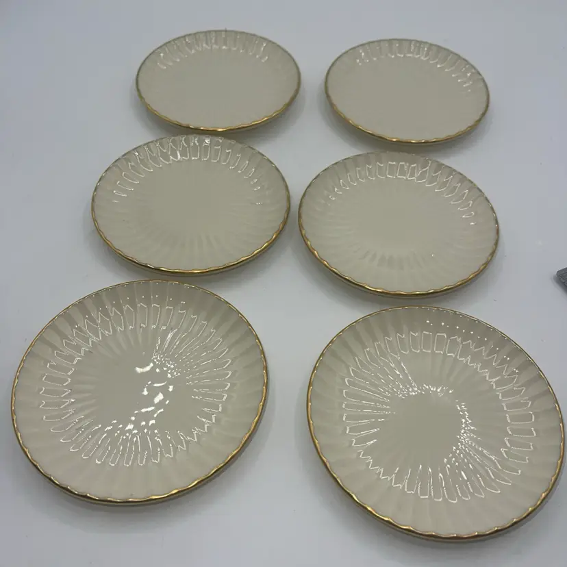 Lenox Fine Bone China  HAMPTON COASTER Set of 6, Scalloped Gold Trim Coasters
