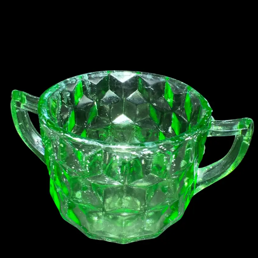 Jeannette Cube Glowy Green Cauldron Sugar Bowl 5.5” x 4”