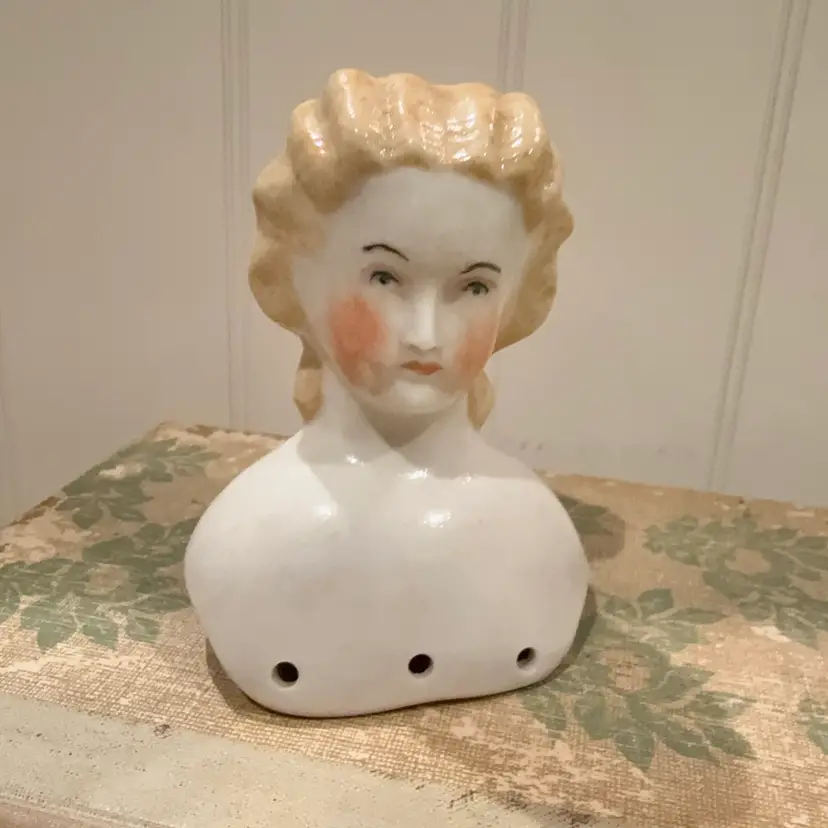 Porcelain Head Bust Light Hair - 3.5” Tall