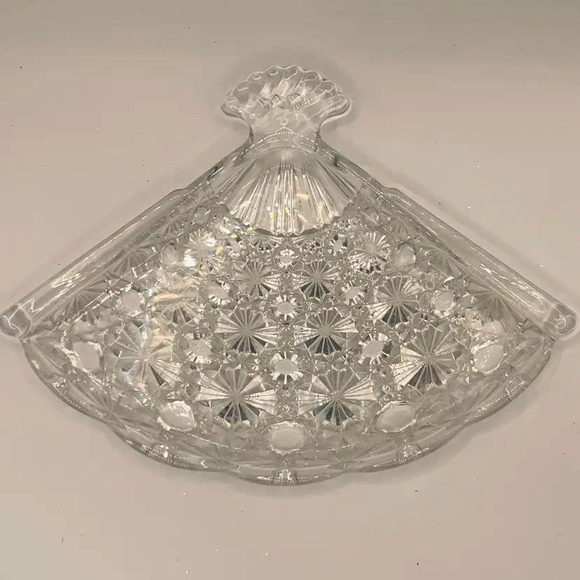 VTG Avon Clear Cut Glass Fan Trinket
