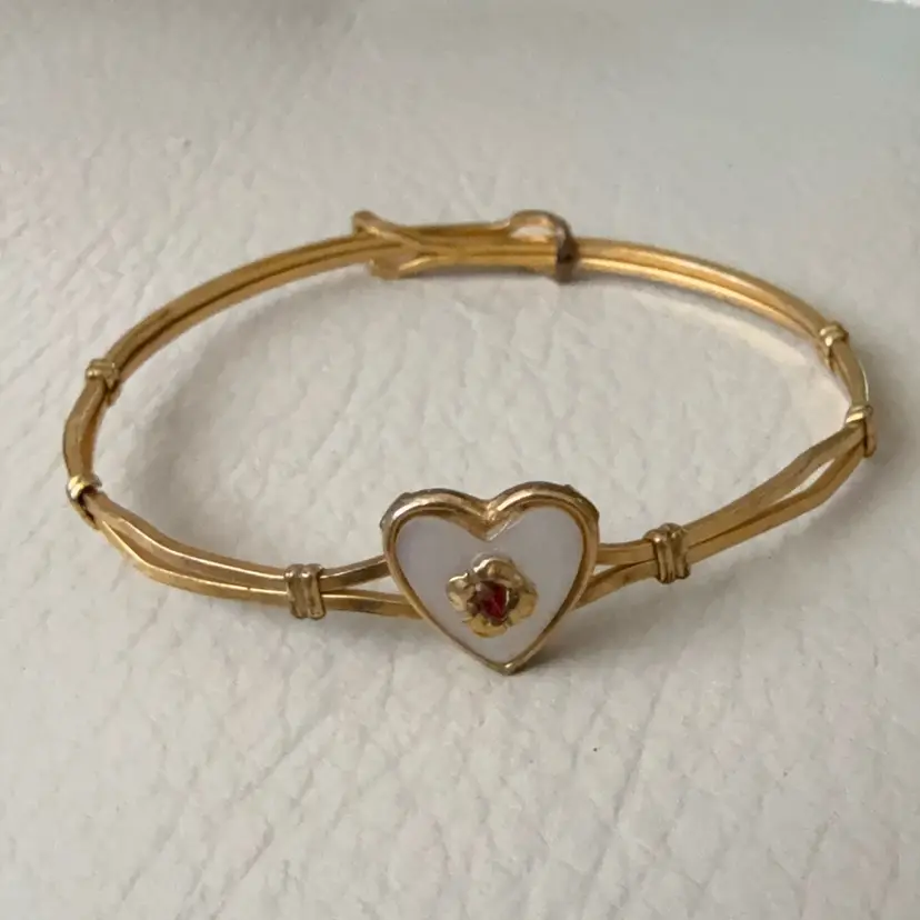 Vintage 1940’s Era Gold Plated Girls MOP Sweetheart Design Adjustable Bracelet