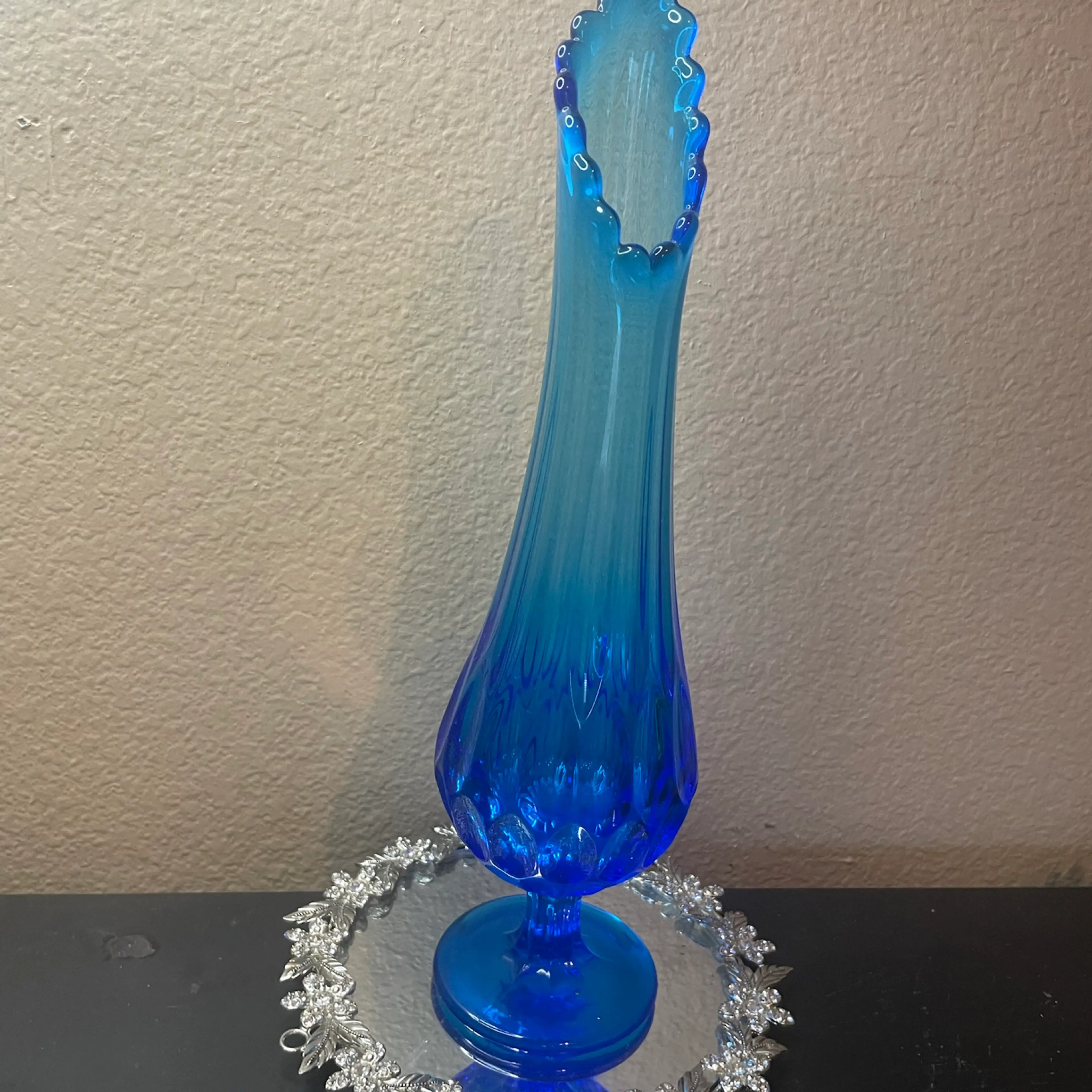 Image 2 of 6