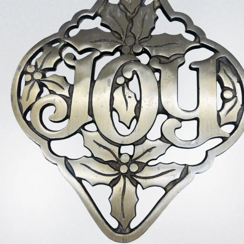 #01 Vintage Cast Iron “JOY” Trivet Wall Decor Christmas Holly Gold Tone 8”