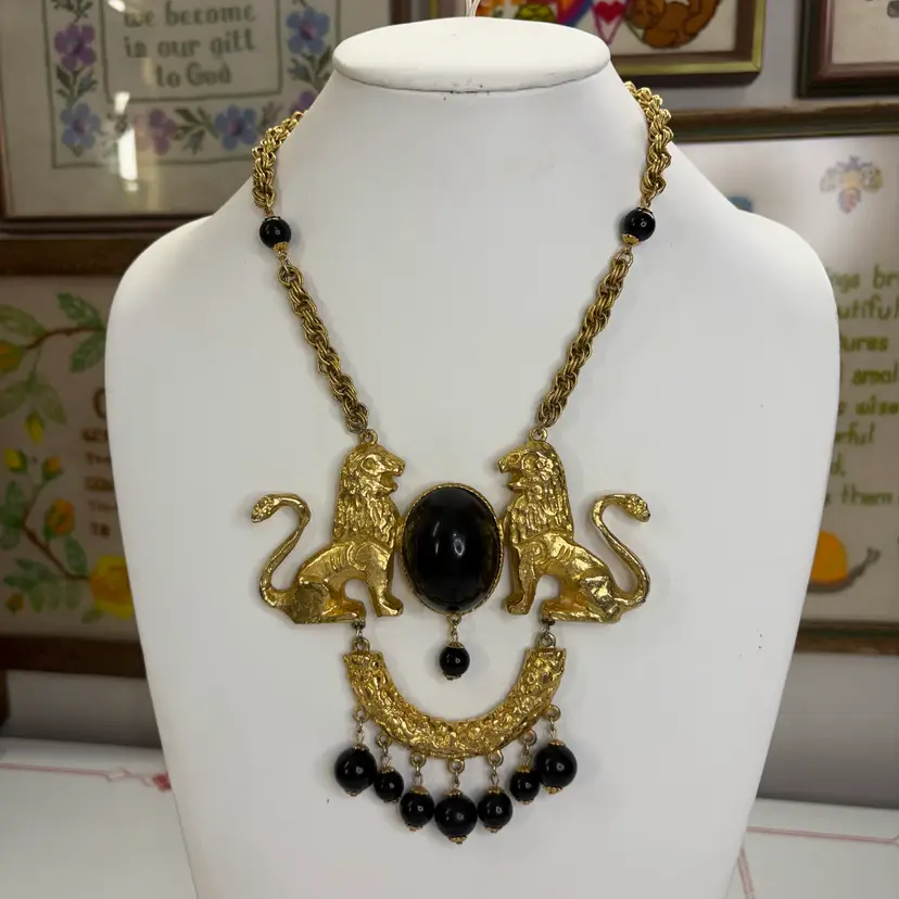 Donald Stannard “Twin Lions” statement necklace vintage 70s/80s