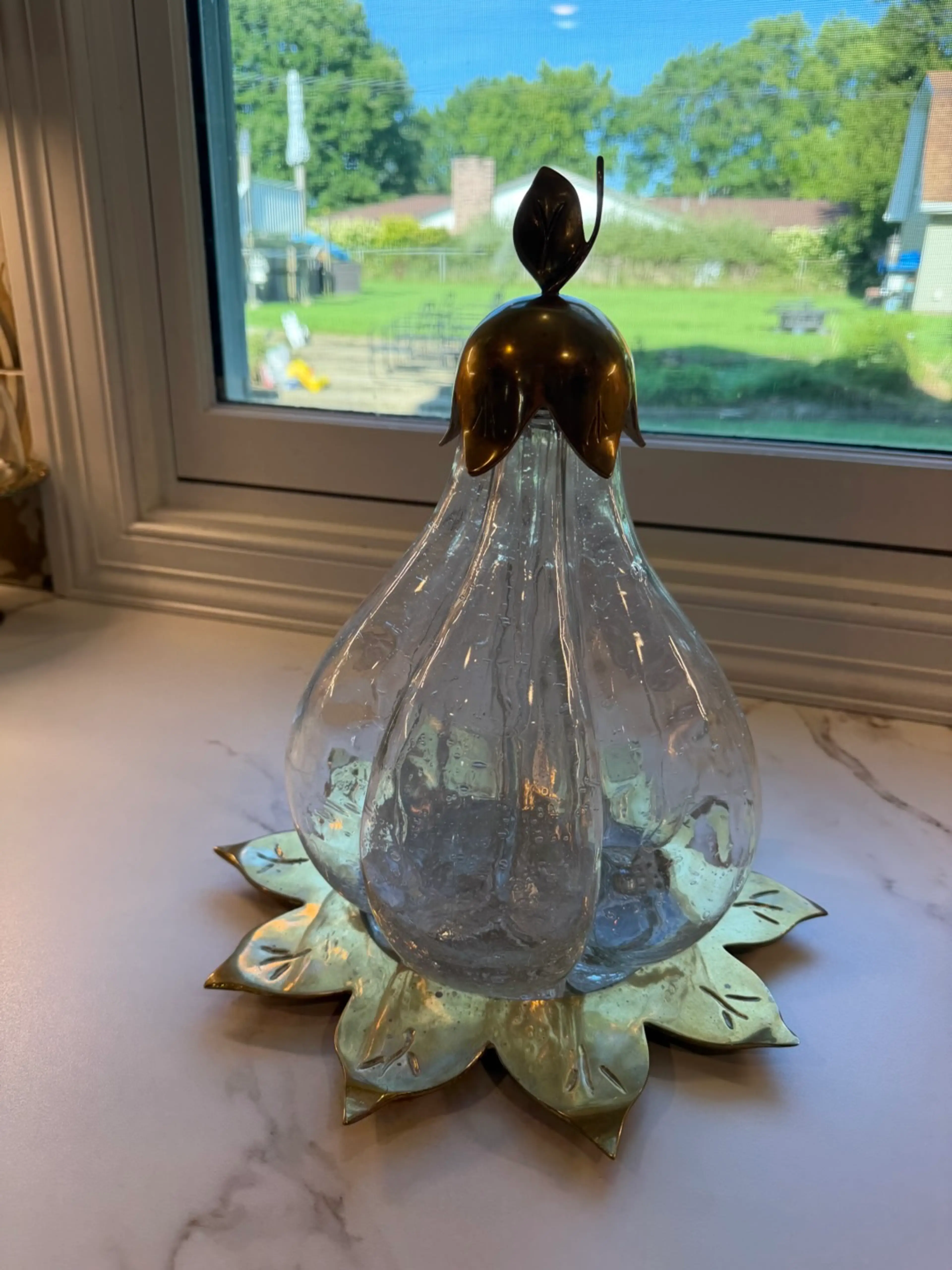 Image 4 of 16