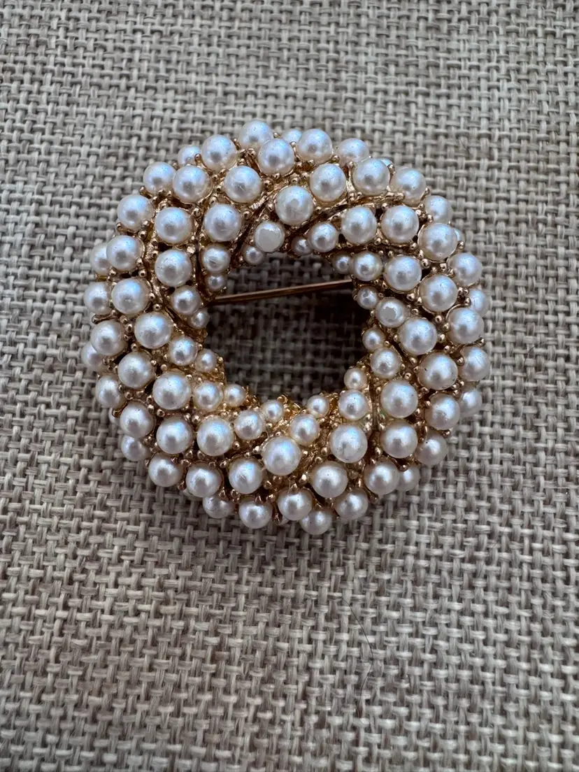 Vintage Pearl Brooch