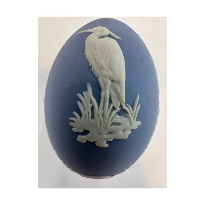 1978 Wedgwood Jasperware Heron Egg Box
