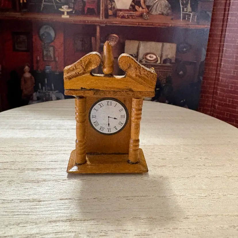 Clock - Grandfather Top Table Top